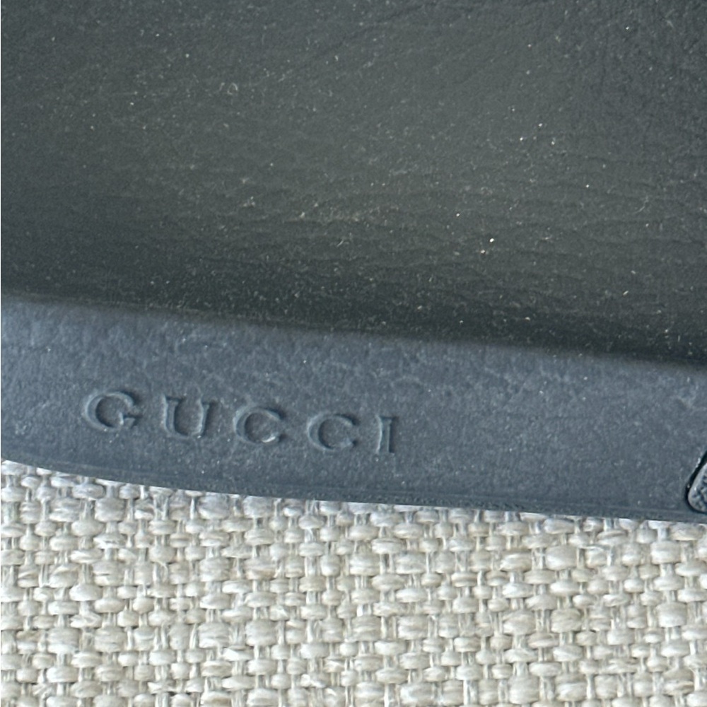 Used - Picture 2 of 3